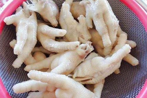 Mẹo rút xương chân gà cực đơn giản