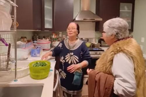 Mẹ Bằng Kiều ở nhà 2.000 m2 bên Mỹ: 'Buổi đêm tôi ở có một mình, chẳng ai ở cùng'