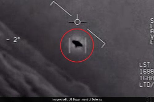 Mỹ đã cung cấp thêm chi tiết về cuộc chạm trán với UFO