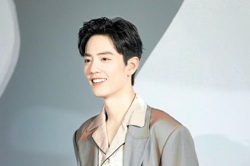Tiêu Chiến làm nên lịch sử: Sao Hoa ngữ duy nhất lọt top thế giới sau 88 năm!