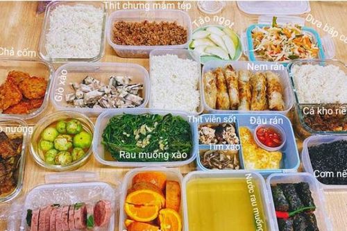 9X Hải Phòng khoe bữa cơm trưa 13-14 món tại văn phòng