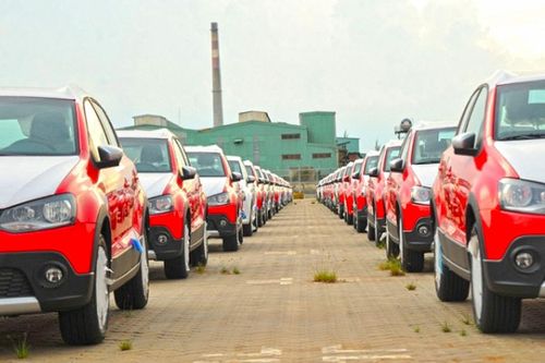 Hơn 10 ngàn ô tô nhập khẩu trong tháng 2/2021