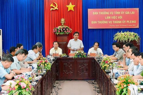 Bí thư Tỉnh ủy Gia Lai Hồ Văn Niên: Pleiku phải là 'đầu tàu' thúc đẩy các địa phương cùng phát triển