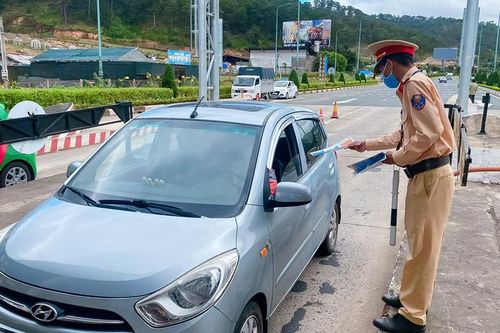 Tước 1.239 giấy phép lái xe trong năm 2020