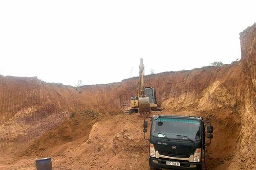 Hà Lương- Nhiều ruộng lúa đang bị lấp trái phép!