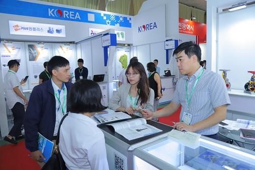 Vietnam Expo 2021 thu hút nhiều doanh nghiệp nước ngoài qua gian hàng từ xa