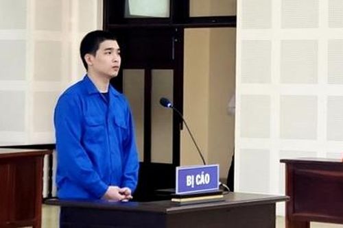 Đâm chết khách trong quán nhậu vì dám nhìn lén bạn gái