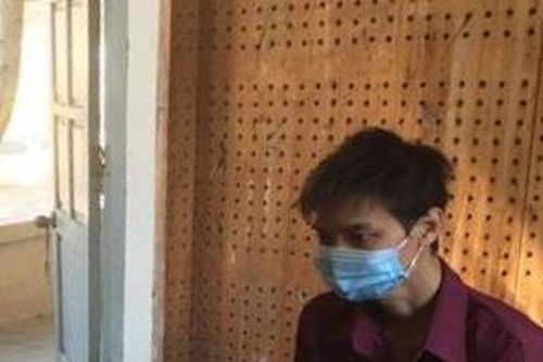Mâu thuẫn lúc ăn nhậu, con xô cha ngã từ trên gác xuống tử vong