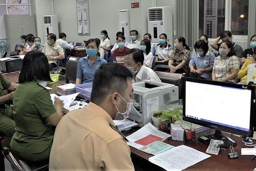 Thành phố Hồ Chí Minh đẩy nhanh tiến độ cấp căn cước công dân gắn chip