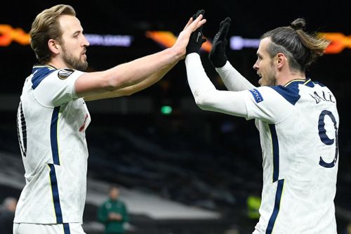 Kane lập cú đúp trong chiến thắng của Tottenham