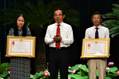 Trung tâm Kiểm soát bệnh tật TP.HCM nhận Huân chương Lao động hạng 3