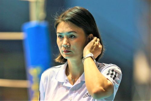 Kim Huệ từ chức HLV đội bóng chuyền Ngân hàng Công Thương