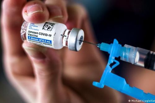 Châu Âu phê duyệt vaccine Covid-19 của Johnson & Johnson trong khủng hoảng thiếu