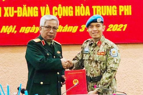 Sĩ quan Việt Nam được cử đi làm nhiệm vụ tại trụ sở Liên hợp quốc
