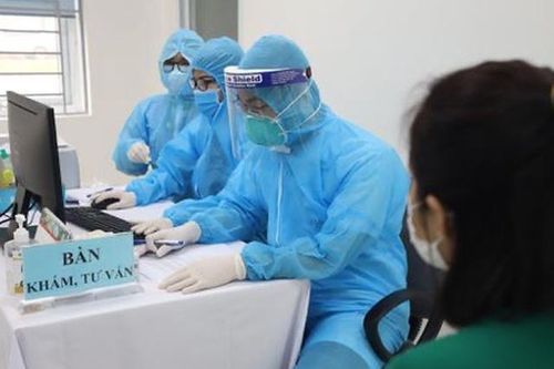 Sức khỏe các nhân viên y tế bệnh viện Thanh Nhàn tiêm vắc xin COVID-19 hiện ra sao?