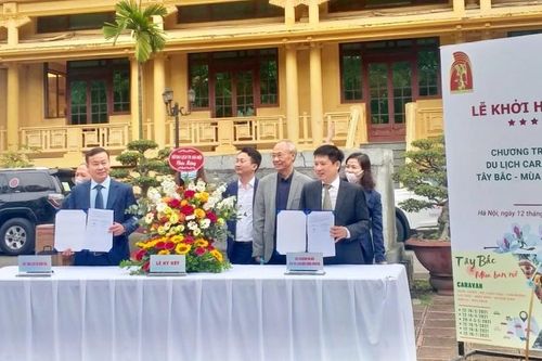 Hà Nội là điểm khởi đầu của chương trình du lịch bền vững bằng xe tự lái qua miền Tây Bắc