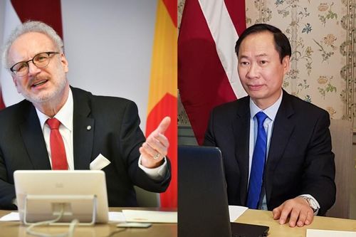 Đại sứ Phan Đăng Đương trình Ủy nhiệm thư lên Tổng thống Latvia theo hình thức trực tuyến