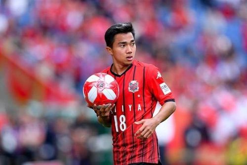 Tiền vệ Chanathip liên tiếp gặp phải chấn thương tại Nhật Bản