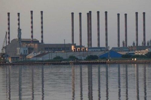 Xuất khẩu dầu của Iran tăng kỷ lục, chủ yếu nhắm đến 2 khách hàng tiềm năng Trung Quốc và Ấn Độ
