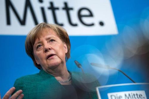 Đảng của bà Merkel biến động trước cuộc bầu cử quan trọng tại Đức