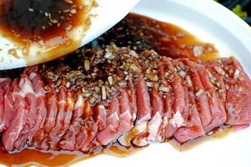 Chỉ cách ướp thịt, cá ngon hơn ngoài hàng khiến cả nhà khó cưỡng