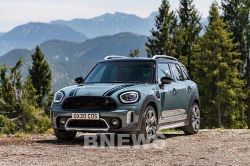 Mẫu xe lớn nhất của MINI về Việt Nam có giá bán từ 2,439 tỷ đồng