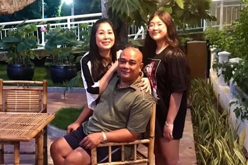Ngoại hình con gái út NSND Hồng Vân thay đổi đáng kể ở tuổi 14