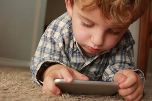 Cách hạn chế thời gian sử dụng điện thoại ở trẻ