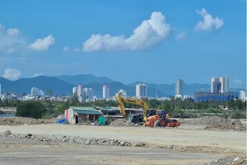 Khánh Hòa: Dự án BĐS rầm rộ san lấp mặt bằng khi chưa được giao đất?