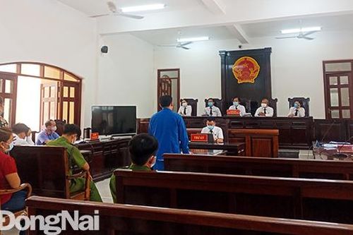 Cha ruột hiếp dâm con, lãnh án chung thân