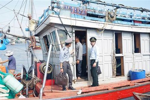 Thanh tra hoạt động khai thác thủy sản