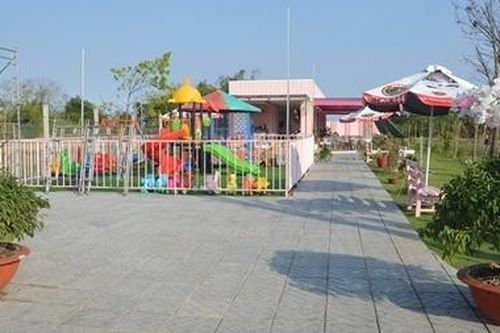 Khu vui chơi hoành tráng lại có nhiều hạng mục… 'chui'