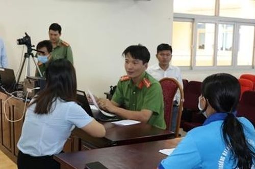 Nỗ lực đẩy nhanh tiến độ cấp CCCD gắn chip điện tử