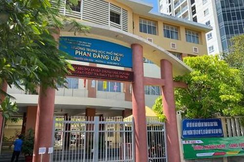 Vụ nữ sinh lớp 10 bị bạn đánh bầm dập ở Sài Gòn: Nhà trường nói gì?