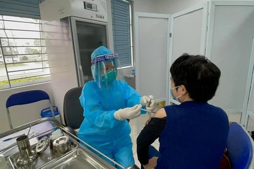 Nhiều nước dừng tiêm vaccine COVID-19 AstraZeneca, Việt Nam nói gì?