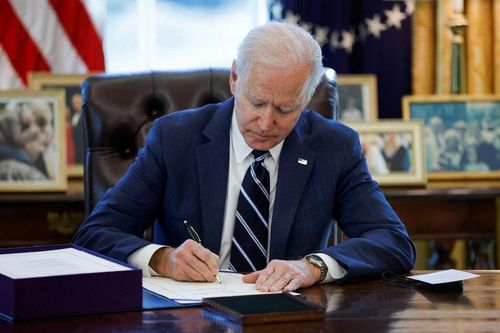 Ông Biden chỉ trích chính quyền Trump, đặt mục tiêu chống dịch tiếp theo
