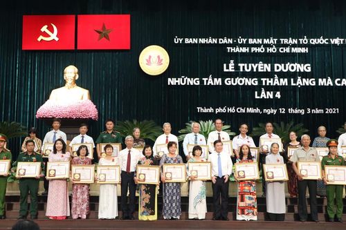 Thành phố Hồ Chí Minh: Vinh danh những tấm gương thầm lặng mà cao cả