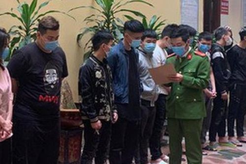 Mâu thuẫn trên mạng, cô gái nhờ bạn trai 'điều quân' đi hỗn chiến