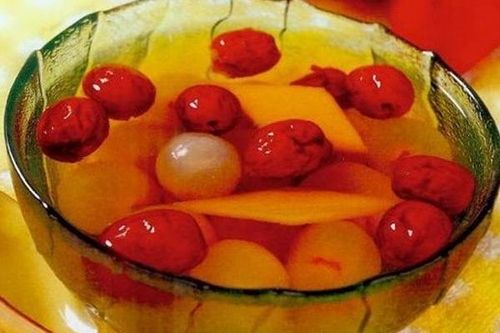 Món ăn từ chim cút bổ hư ích khí, thanh lợi thấp nhiệt