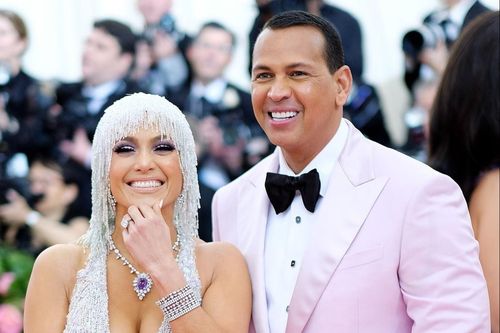 Jennifer Lopez chia tay hôn phu kém tuổi