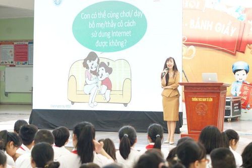 Vụ YouTuber Thơ Nguyễn đăng clip búp bê xin 'vía học giỏi': Cha mẹ tạo ra cho trẻ em vaccine kháng thể