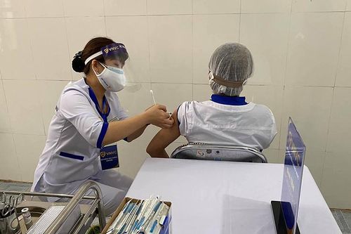 Ðẩy nhanh tiến độ vắc-xin Covid-19 'made in Vietnam'