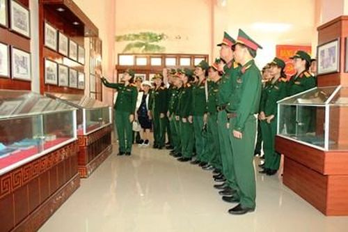 Cục Chính trị Quân khu 5 hành quân về nguồn