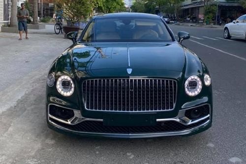 Bentley Flying Spur First Edition 'màu độc' 30 tỷ đồng về Việt Nam