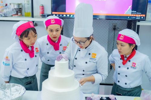 Tuyển sinh ngành du lịch 'thời Covid': Qua cánh cửa hẹp