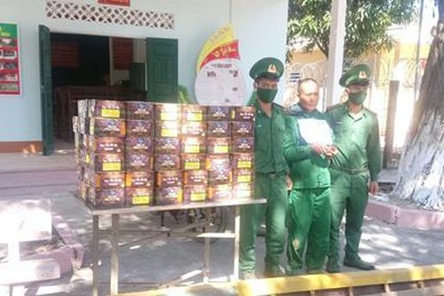 'Đánh' pháo lậu trên hành lang 'tam giác phát triển'