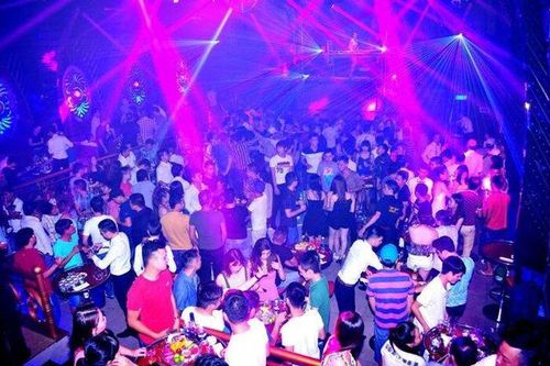 Ninh Bình: Cho phép quán karaoke, quán game hoạt động trở lại từ 14/3