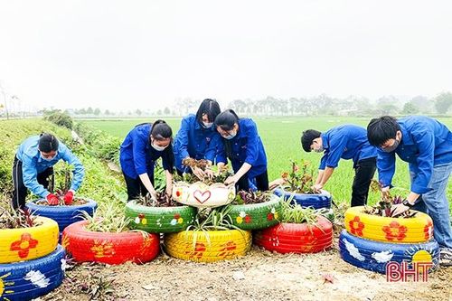 Tuổi trẻ Đức Thọ biến 'điểm đen' rác thải thành vườn hoa rực rỡ