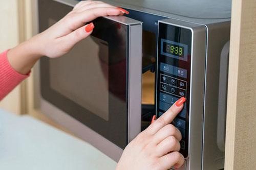 Thói quen chết người khi dùng lò vi sóng đang hại cả nhà nhưng rất nhiều người mắc