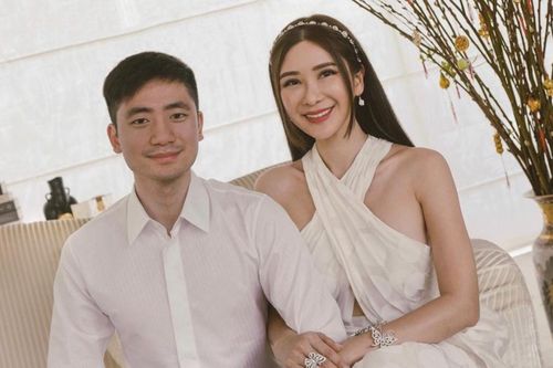 Mẹ đơn thân U50 bị nhầm là người tình của con trai vì trẻ đẹp như gái đôi mươi